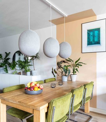 COTTON BALL LIGHTS Cotton Ball Lights Drievoudige hanglamp balk - Oval Stone COTTON BALL LIGHTS Cotton Ball Lights Drievoudige hanglamp balk - Oval Stone