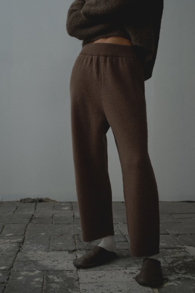 Cordera Cordera // Knit Pants Brown