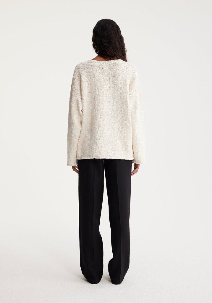 Róhe Róhe // Bouclé knitted v-neck sweater