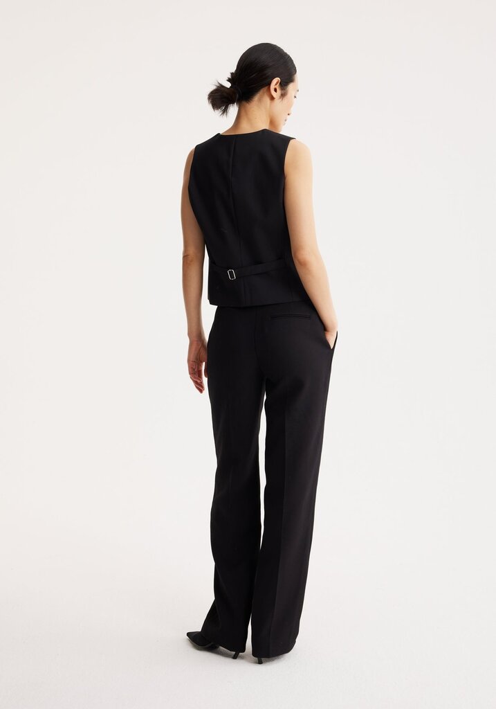 Róhe Róhe // Tailored overlap waistcoat