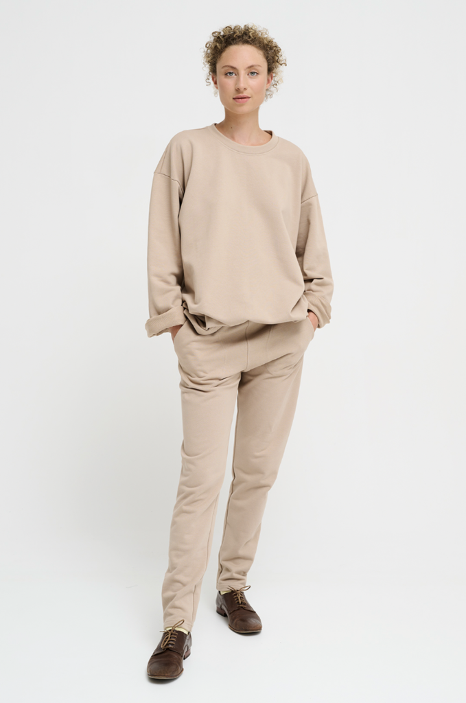 Monique van Heist // Trainer Beige sweat