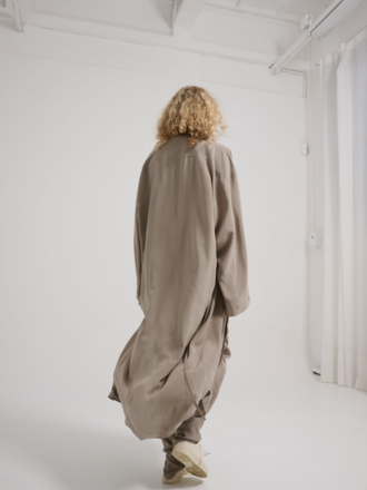 Monique van Heist 10.4 Silk Monique van Heist 10.4 Silk