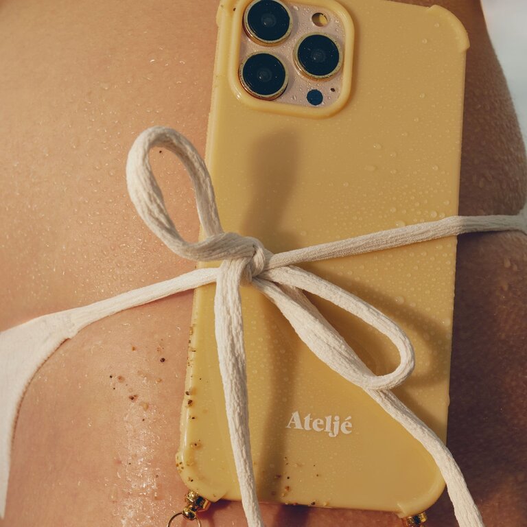 Ateljé Ateljé // Iphone Case Butter Yellow