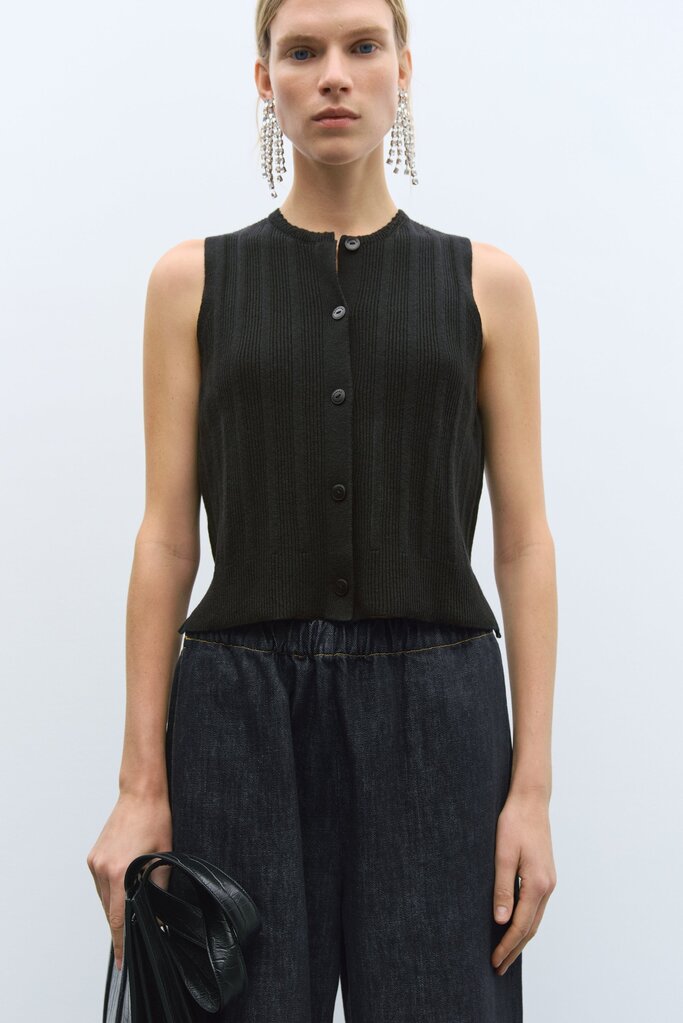 Cordera Cordera // Merino Wool Ribbed Waistcoat