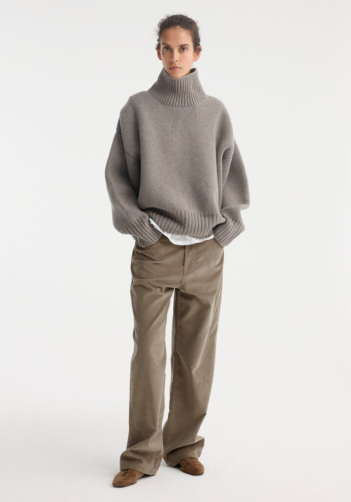 Róhe Róhe // Sculptural compact turtleneck