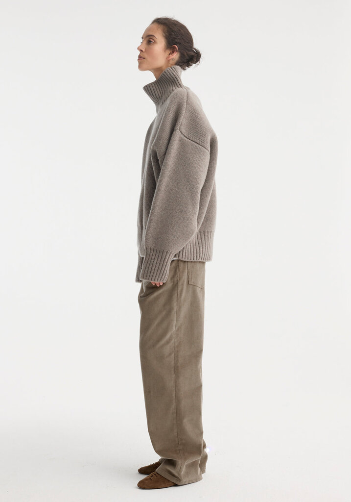 Róhe Róhe // Sculptural compact turtleneck