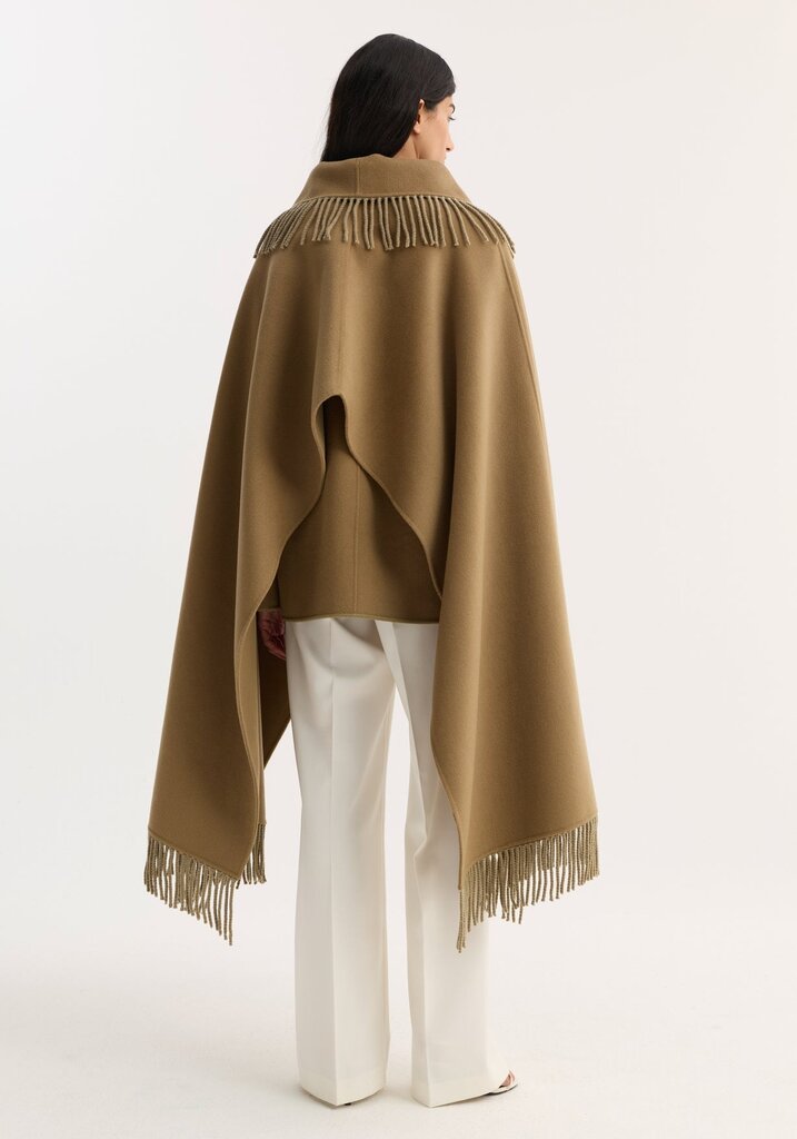 Róhe Róhe // Fringe poncho