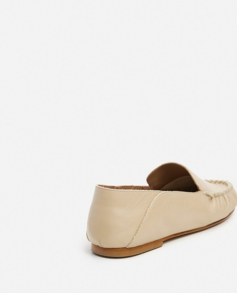 Flattered Flattered // Bon Bon