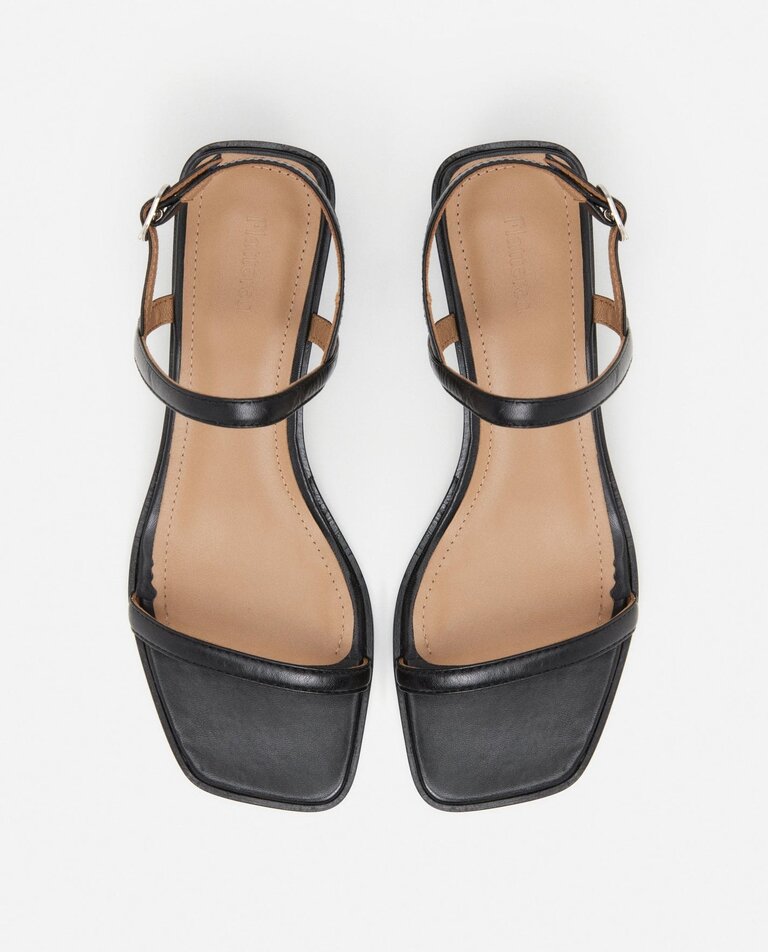 Flattered Flattered // Juno