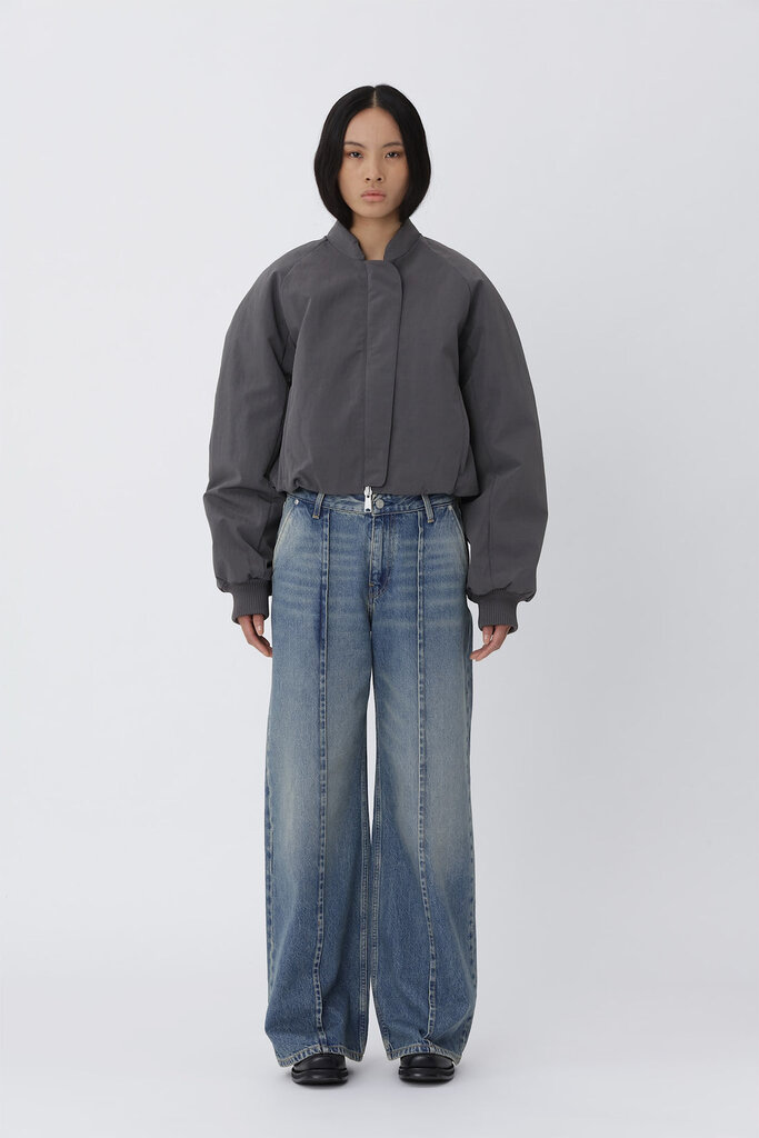 Won Hundred Won Hundred // Ola Bomber