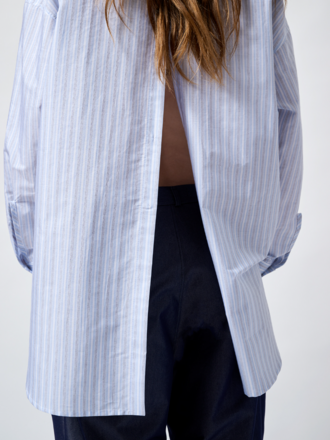 Monique van Heist No.5 split