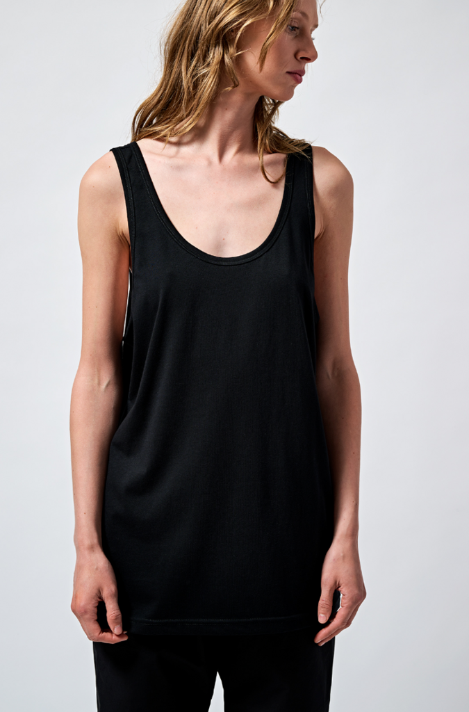 Monique van Heist MvH // Wife Black