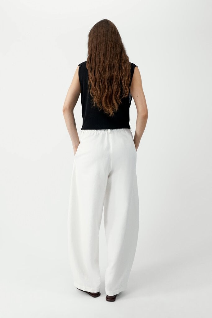 Cordera Cordera // Cotton & Linen Curved Pants
