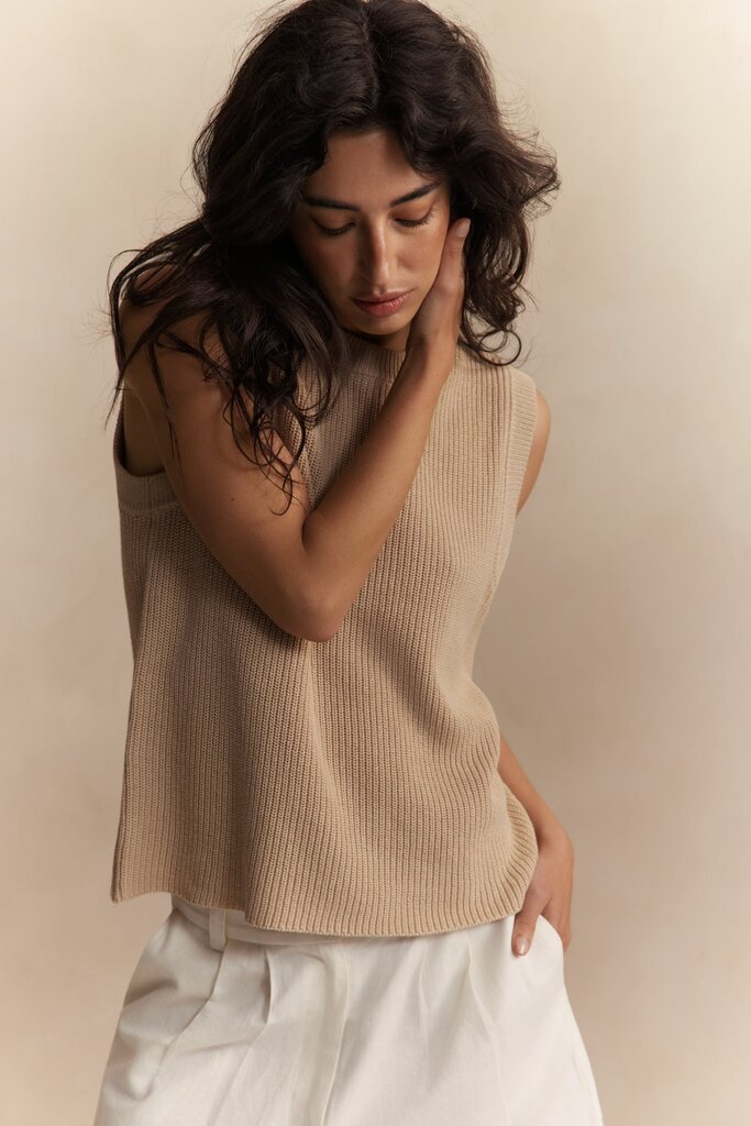 Lune Lune // Stella sleeveless top