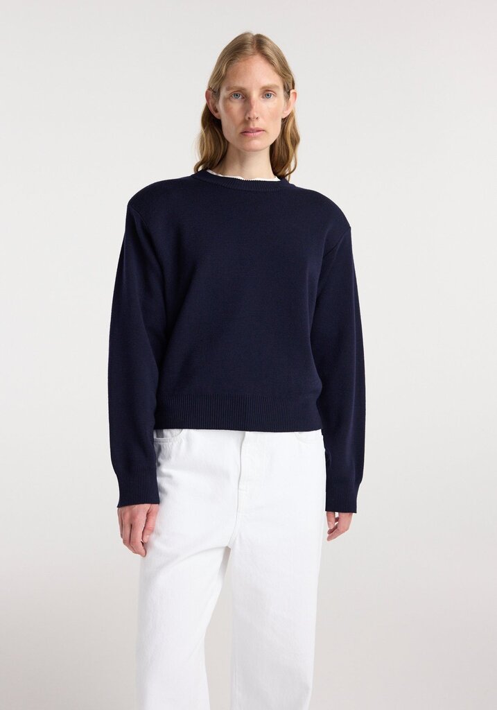 Róhe Róhe // Statement shoulder crewneck