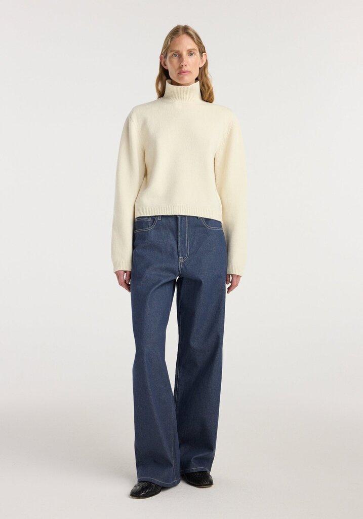Róhe Róhe // Statement shoulder cropped turtleneck