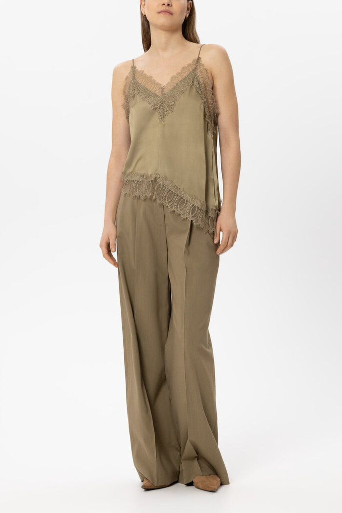 Luisa Cerano Luisa Cerano // 248726.2387 327