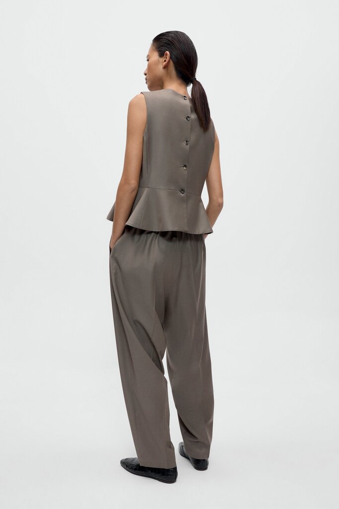 Cordera Cordera // Tailored Peplum Vest