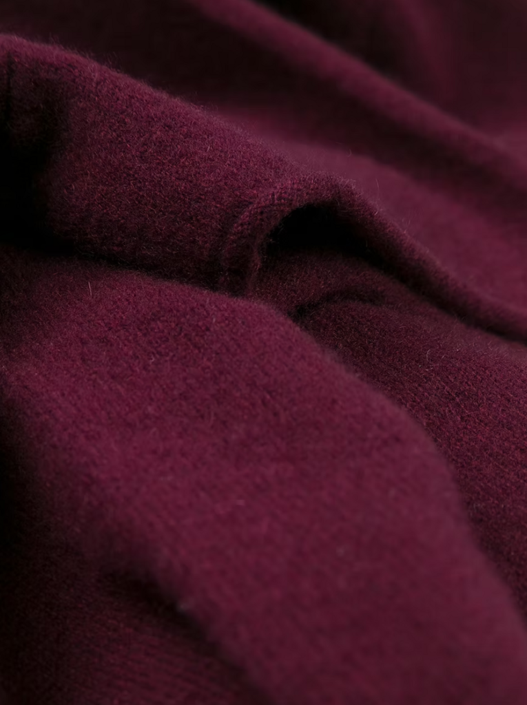 L'ame de Julie L'ame de Julie // Joya Burgundy