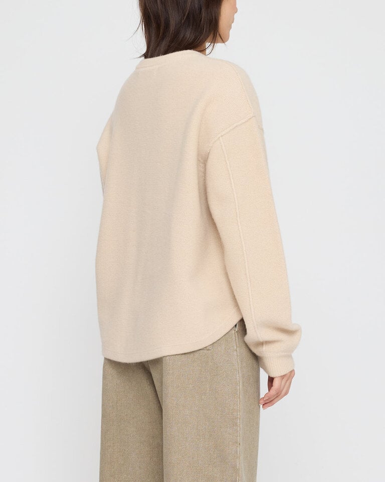 7115 7115 // Keepsake Jumper