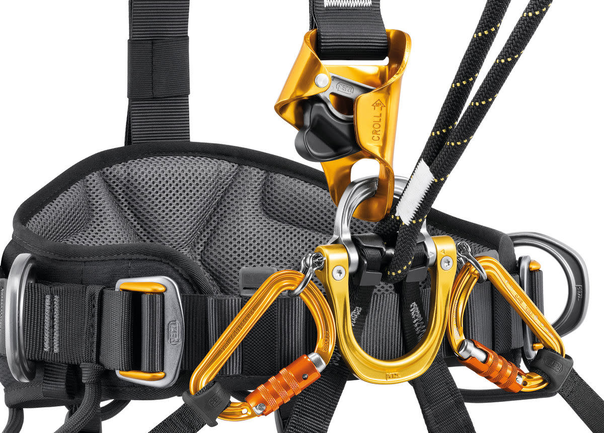 Petzl Climbing Gear Petzl ASTRO® BOD FAST Harness EU (Available To Order Now For 2-3 Week Delivery)