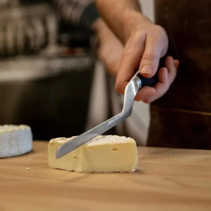 Couteau à fromage pour fromages à pâte molle manche noir 14cm