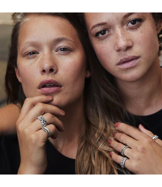 Buddha to Buddha Exklusives Nathalie Small Ring aus 925er Sterlingsilber – Gratis Gravur