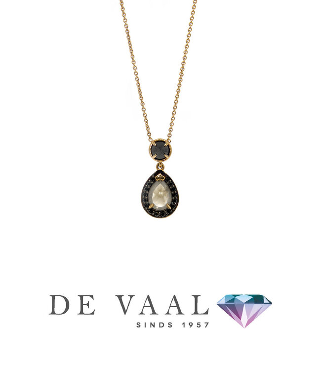 W. de Vaal Collier 14 crt yellow gold.