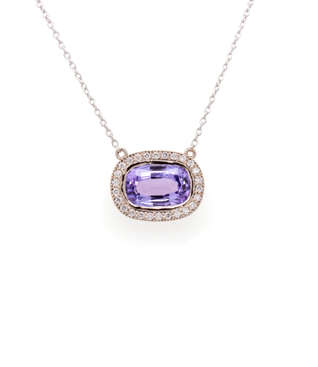 W. de Vaal Hanger 14krt Witgoud met tanzaniet 1,85 crt.