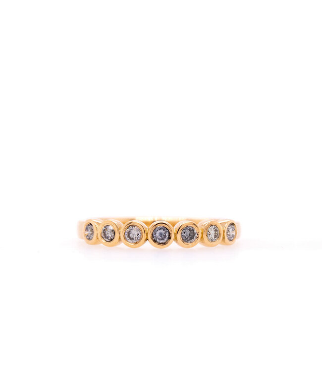 W. de Vaal 14 crt light Rose gold ring size 55 7x3 points diamond