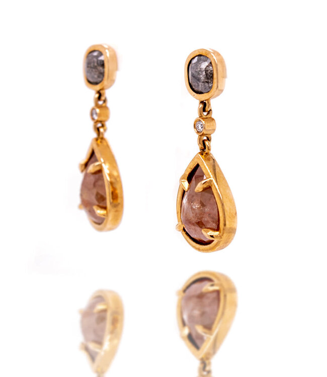 W. de Vaal Ohrringe aus 14 Karat Gold mit Diamant im Rosenschliff