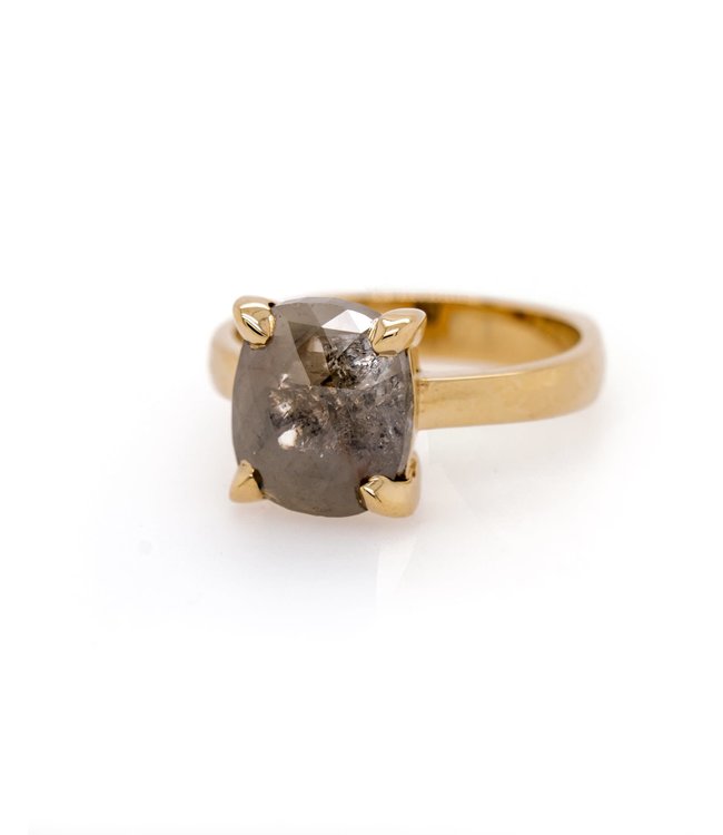 W. de Vaal 14 krt. yellow gold ring with rose diamond