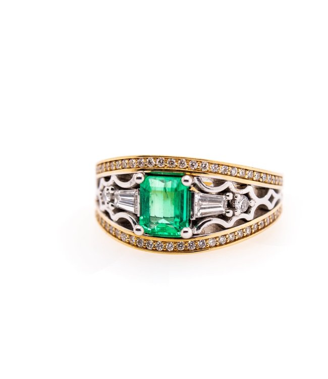 W. de Vaal 14 krt. Bicolor-Goldring mit Smaragd und Diamant