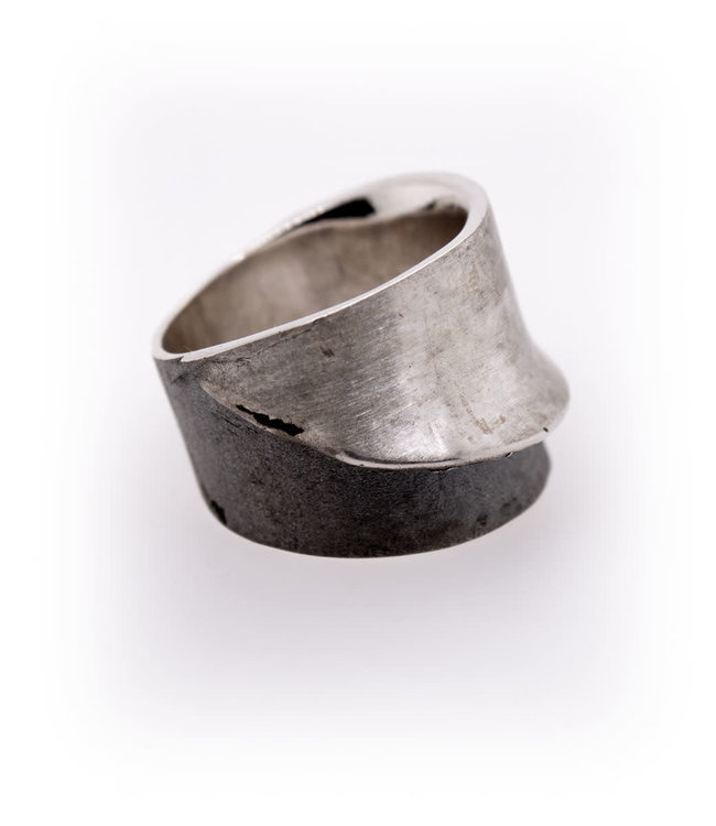 Arior Barcelona DobleFulla big ring maat 19