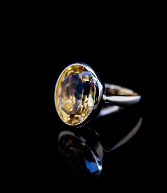 W. de Vaal Beautiful 14 crt Yellow Gold Ring with Citrine 13.7ct Size 18 from Our Own Atelier