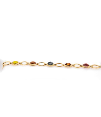 W. de Vaal 14 crt yellow gold bracelet with 5 colourful tourmalines from our own workshop 18cm