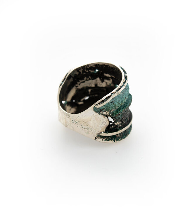 Arior Barcelona Big emerald-green Sinera ring