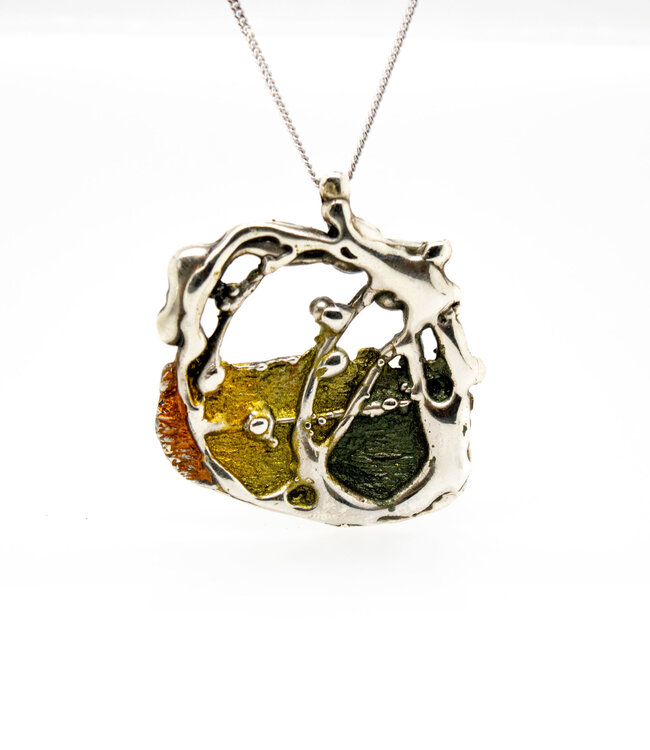 Arior Barcelona Green/ochre Surrealista pendant