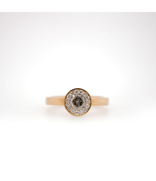 W. de Vaal Ring 18 karaat Licht rosegoud met Light brown diamant 0.50