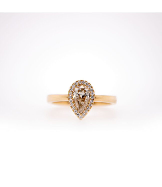 W. de Vaal Ring 18 karaat Licht rosegoud met Champagne diamant 0.63