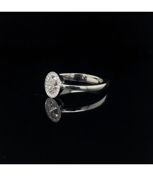 W. de Vaal Ring 19 karaat Ultra witgoud met Champagne diamant 0.58