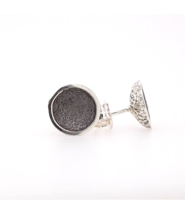 Arior Barcelona Singular grey little 1 round earring Enc contrast