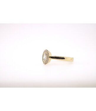 W. de Vaal Ring 18krt Geelgouden  met ovaal Diamant 0.33ct  maat 54