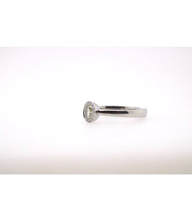 W. de Vaal Ring 18krt Witgouden met gele diamant 0,25ct + 0,07 Pavé Maat 55