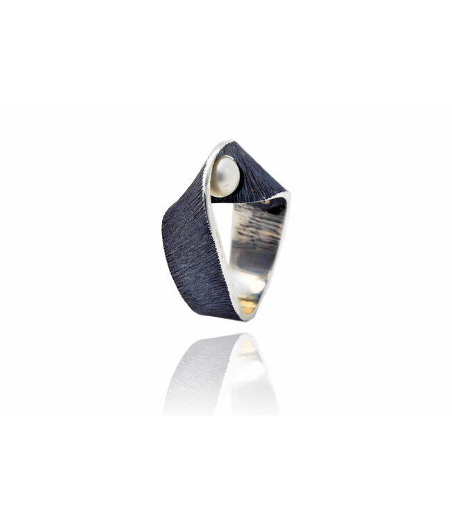 Arior Barcelona Moebius Big Ring