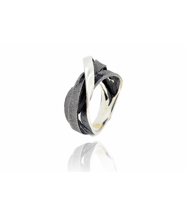 Arior Barcelona Moebius 3+1 Ring