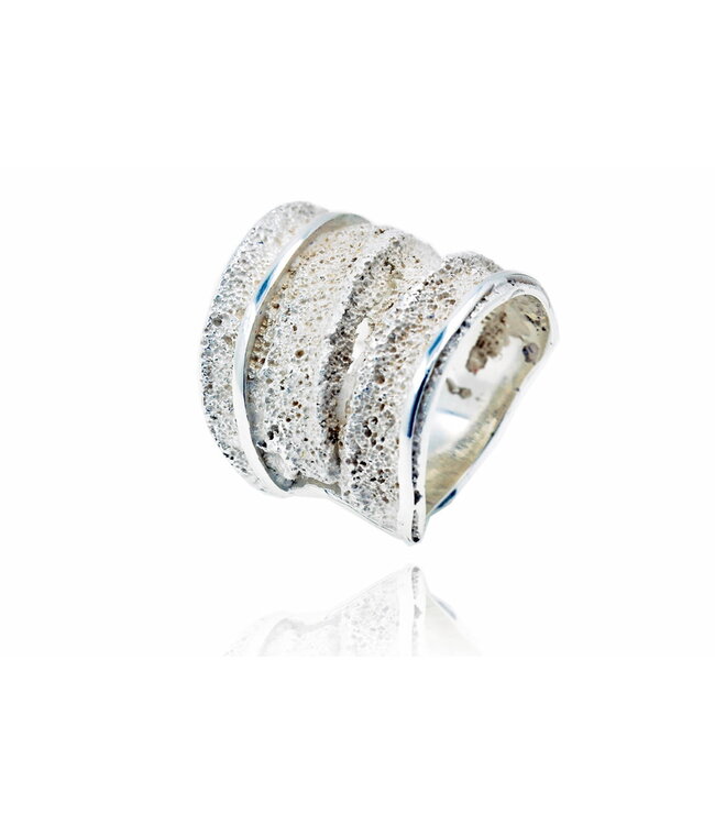 Arior Barcelona Big Sinera Ring