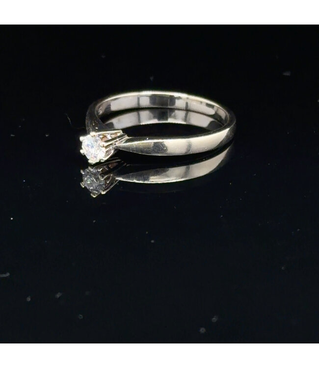 Witgouden solitairring met briljant 0,12 ct maat 17