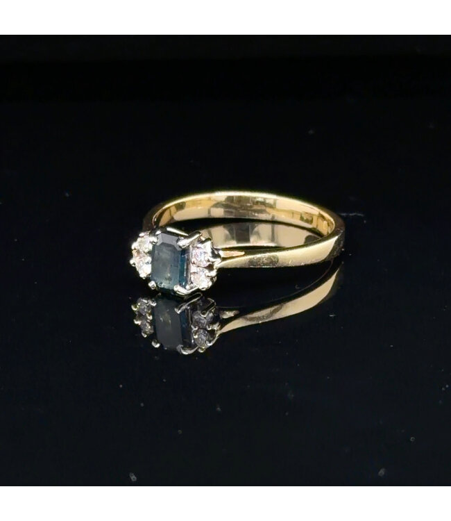 Geelgouden ring met blauwe saffier en briljant maat 18