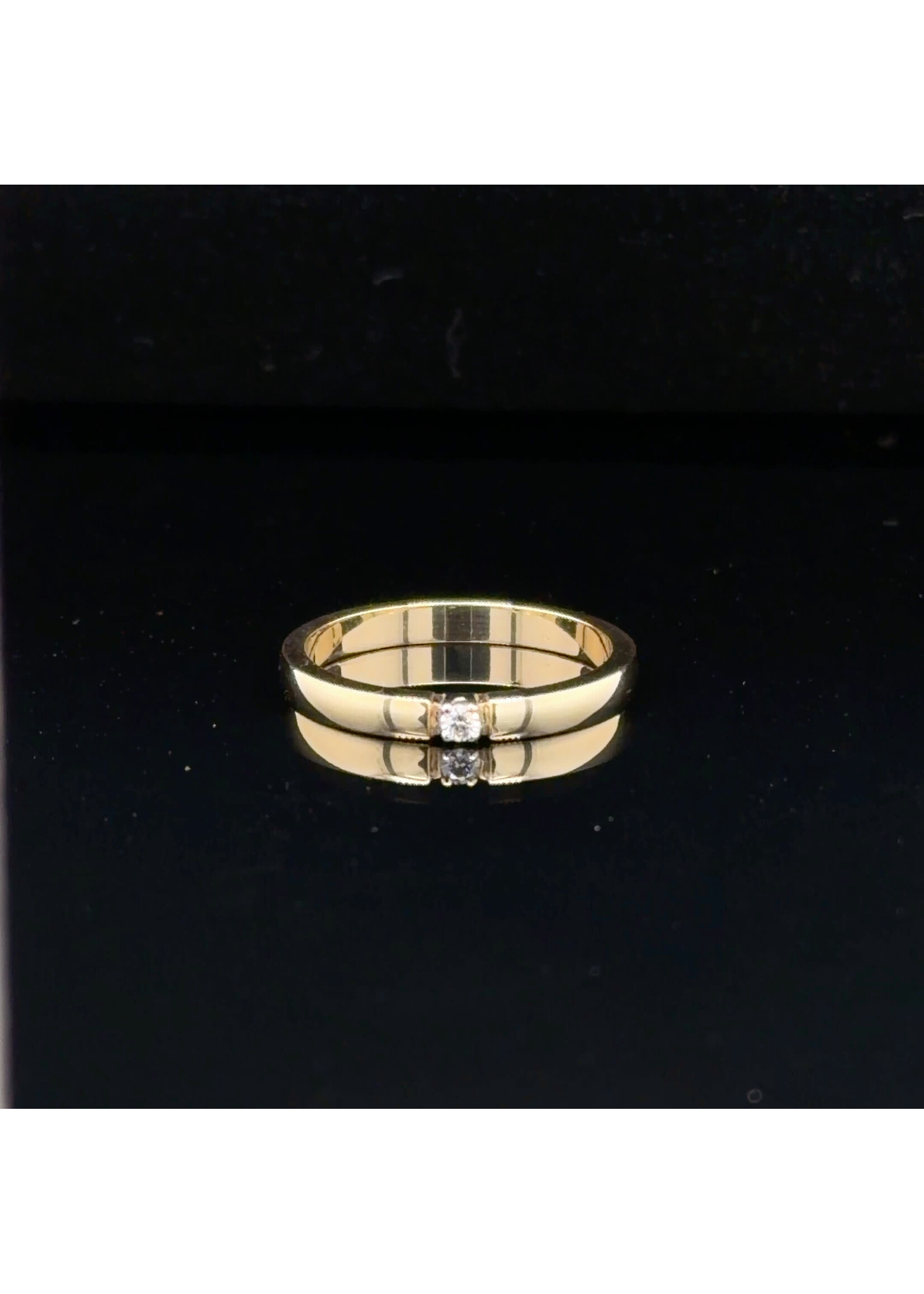 Occasions Yellow gold diamond solitaire ring with smooth setting size 51
